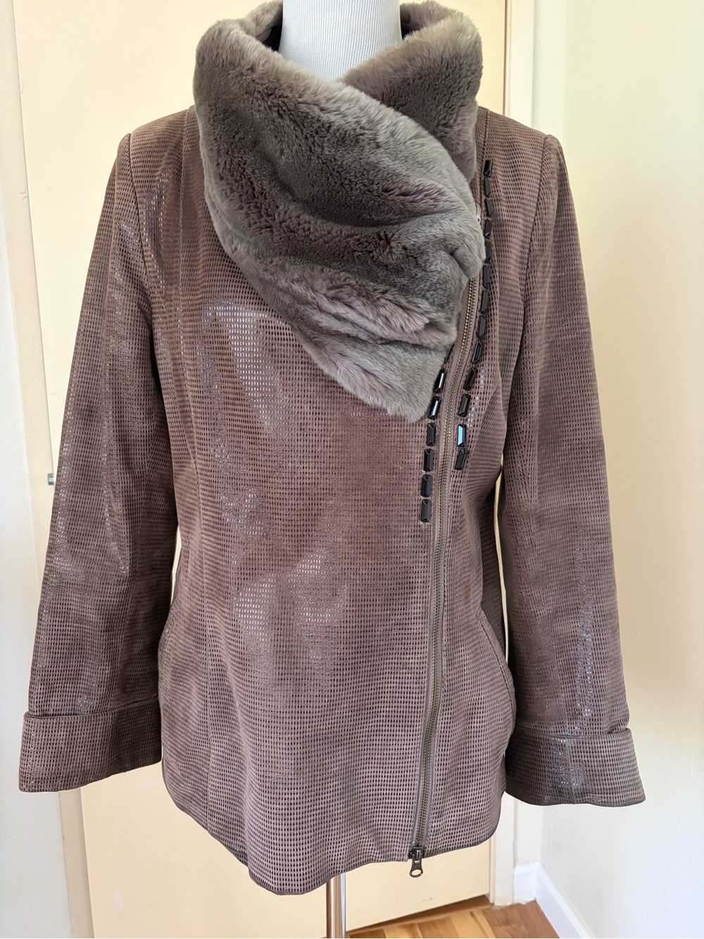 Women’s Taupe Faux Fur Collar Asymmetrical Zip Jacket